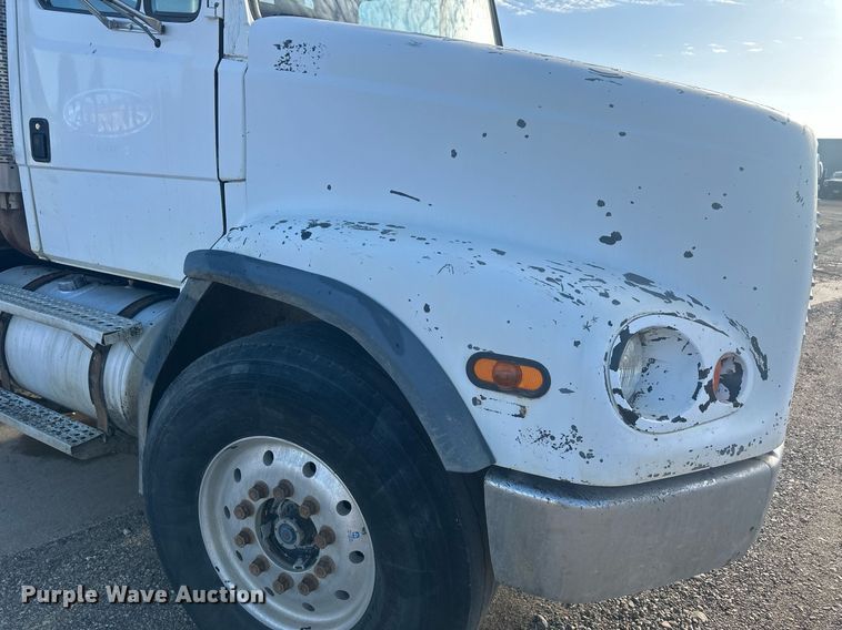 image for item DT7126 1999 Freightliner FL112 dump truck