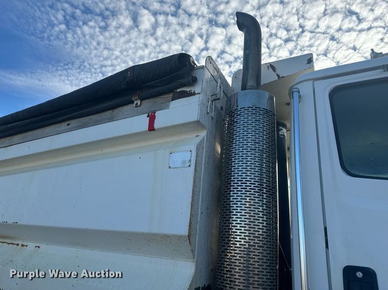 image for item DT7126 1999 Freightliner FL112 dump truck