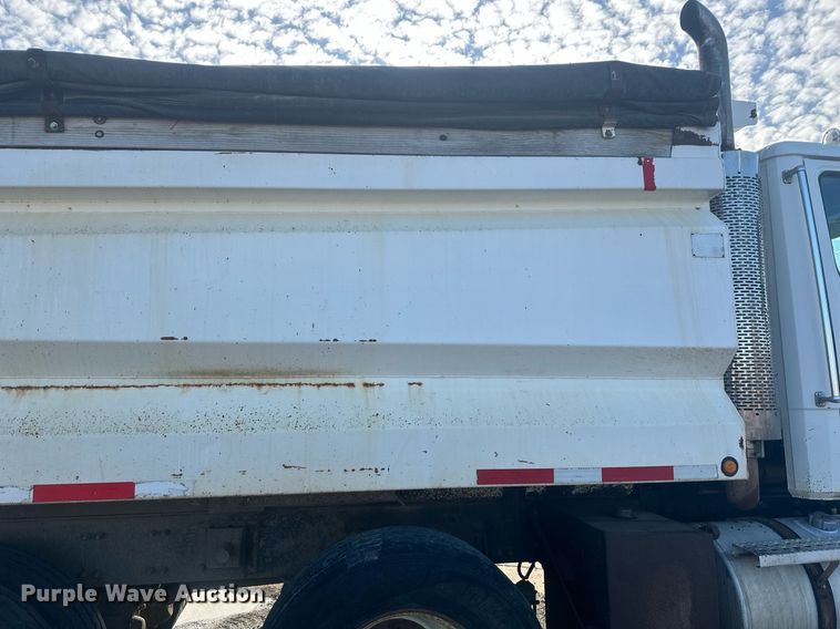 image for item DT7126 1999 Freightliner FL112 dump truck