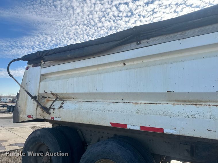 image for item DT7126 1999 Freightliner FL112 dump truck