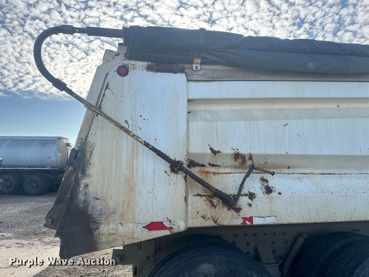 image for item DT7126 1999 Freightliner FL112 dump truck