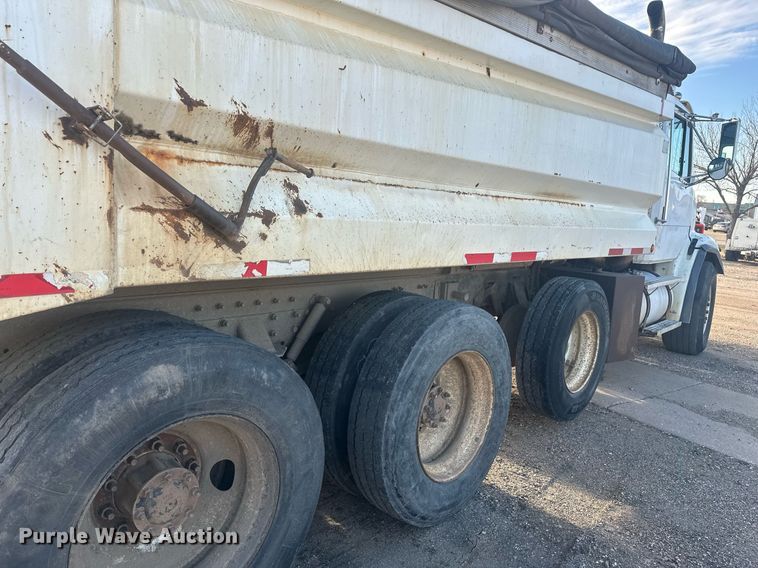 image for item DT7126 1999 Freightliner FL112 dump truck