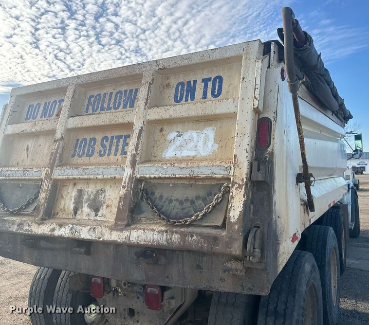 image for item DT7126 1999 Freightliner FL112 dump truck