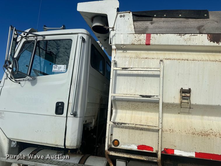 image for item DT7126 1999 Freightliner FL112 dump truck