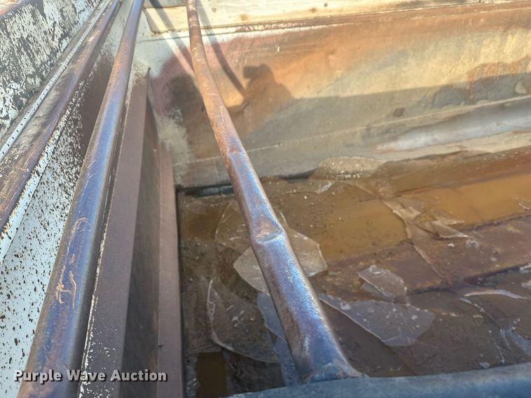 image for item DT7126 1999 Freightliner FL112 dump truck