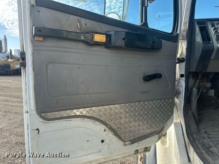 image for item DT7126 1999 Freightliner FL112 dump truck