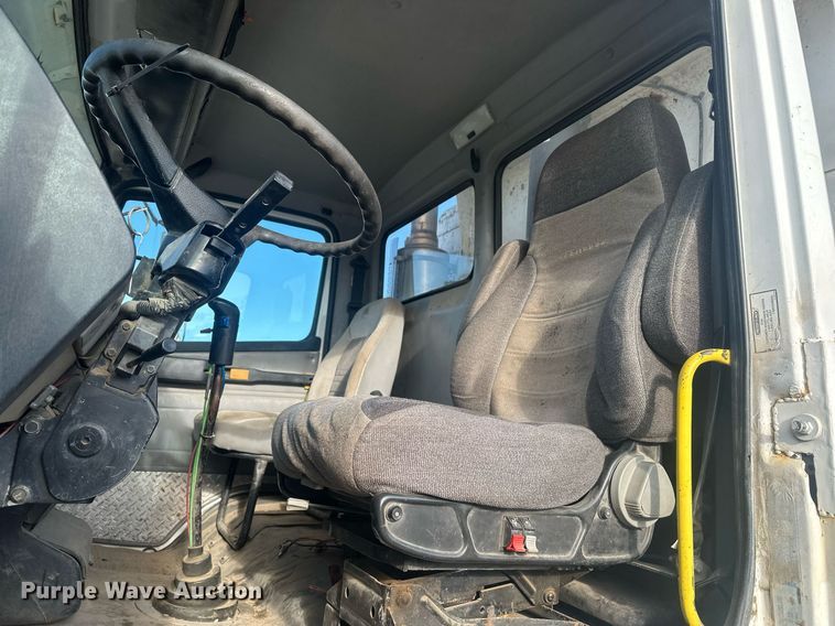 image for item DT7126 1999 Freightliner FL112 dump truck