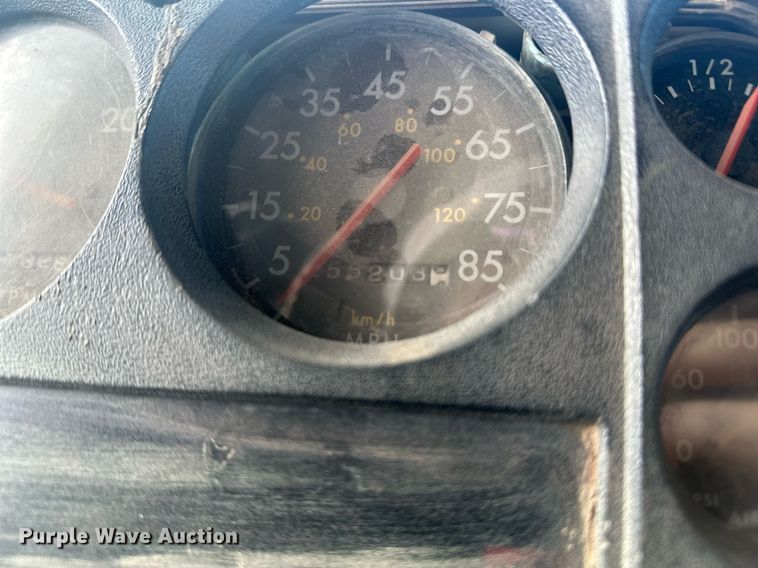 image for item DT7126 1999 Freightliner FL112 dump truck