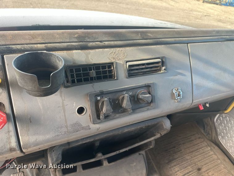 image for item DT7126 1999 Freightliner FL112 dump truck