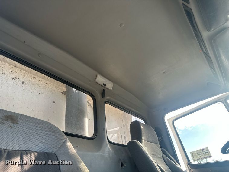 image for item DT7126 1999 Freightliner FL112 dump truck