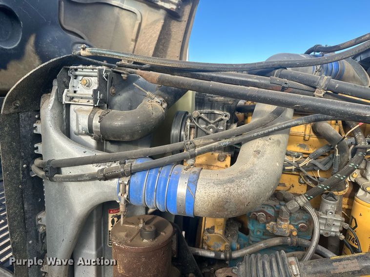 image for item DT7126 1999 Freightliner FL112 dump truck