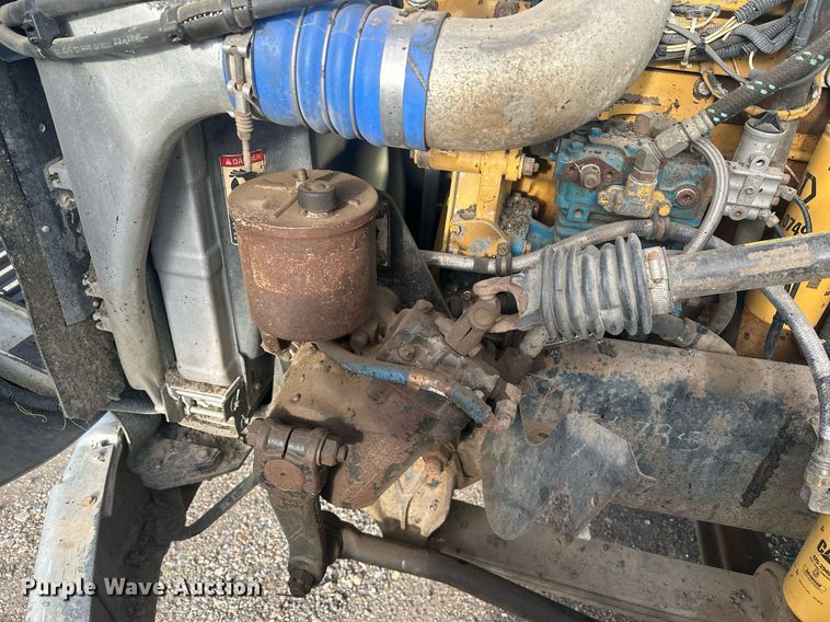 image for item DT7126 1999 Freightliner FL112 dump truck