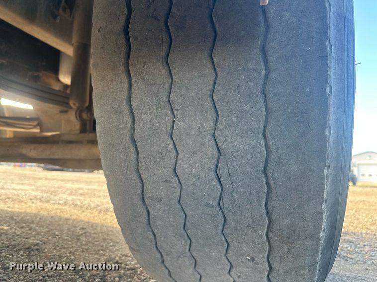 image for item DT7126 1999 Freightliner FL112 dump truck