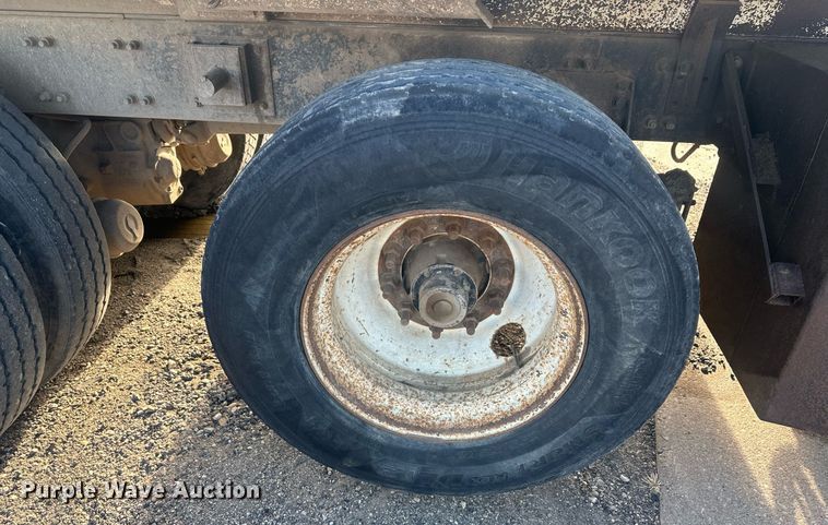 image for item DT7126 1999 Freightliner FL112 dump truck
