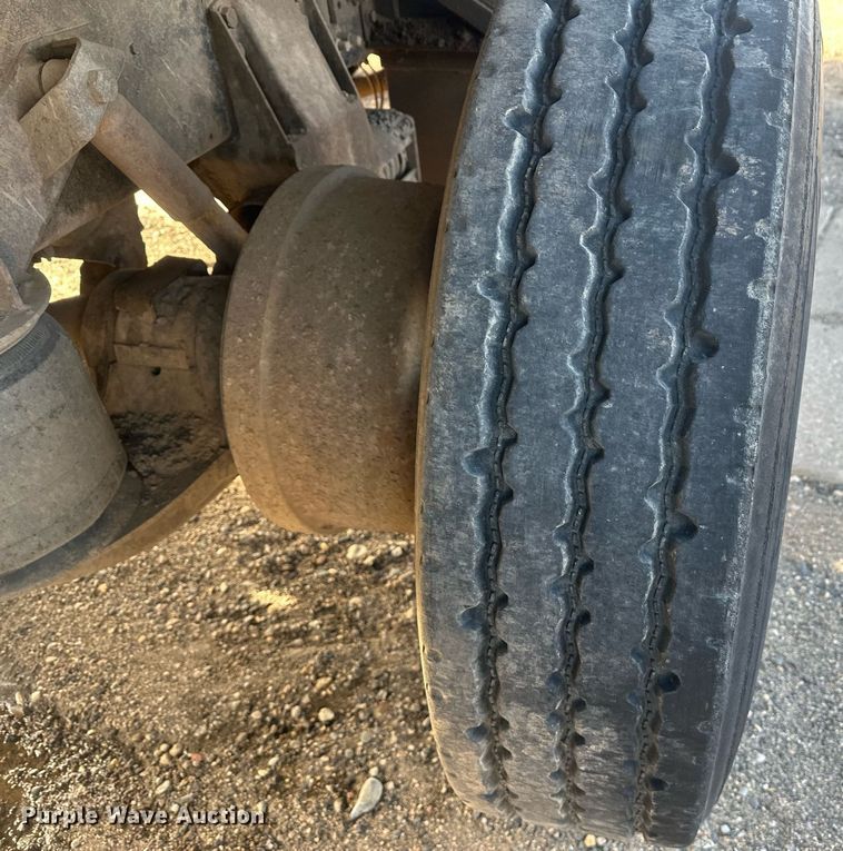 image for item DT7126 1999 Freightliner FL112 dump truck