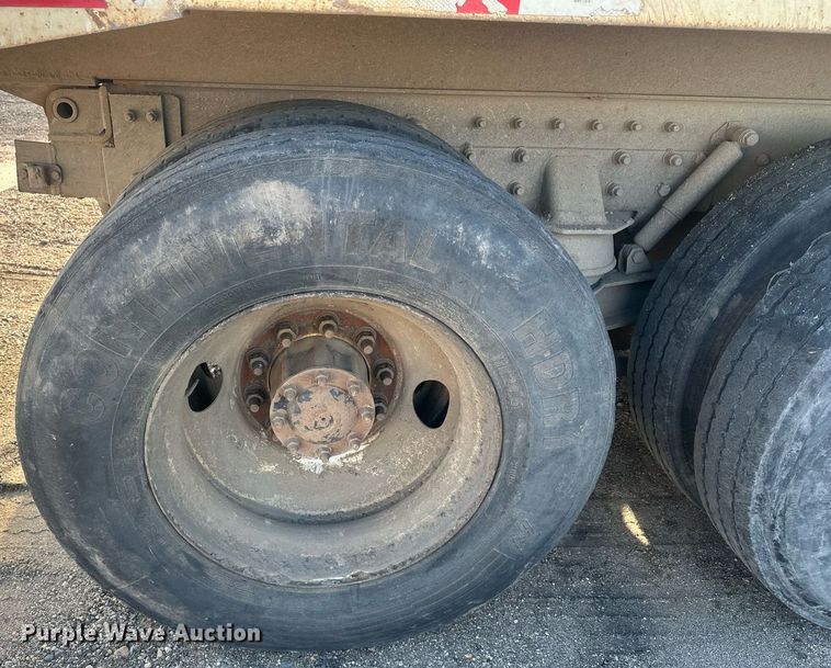 image for item DT7126 1999 Freightliner FL112 dump truck