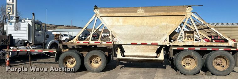 image for item DT7128 1997 Ranch Manufacturing Co bottom dump trailer