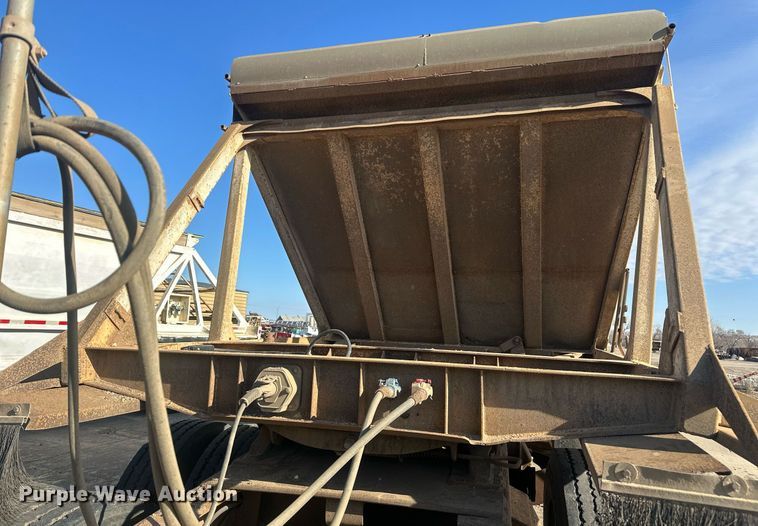 image for item DT7128 1997 Ranch Manufacturing Co bottom dump trailer