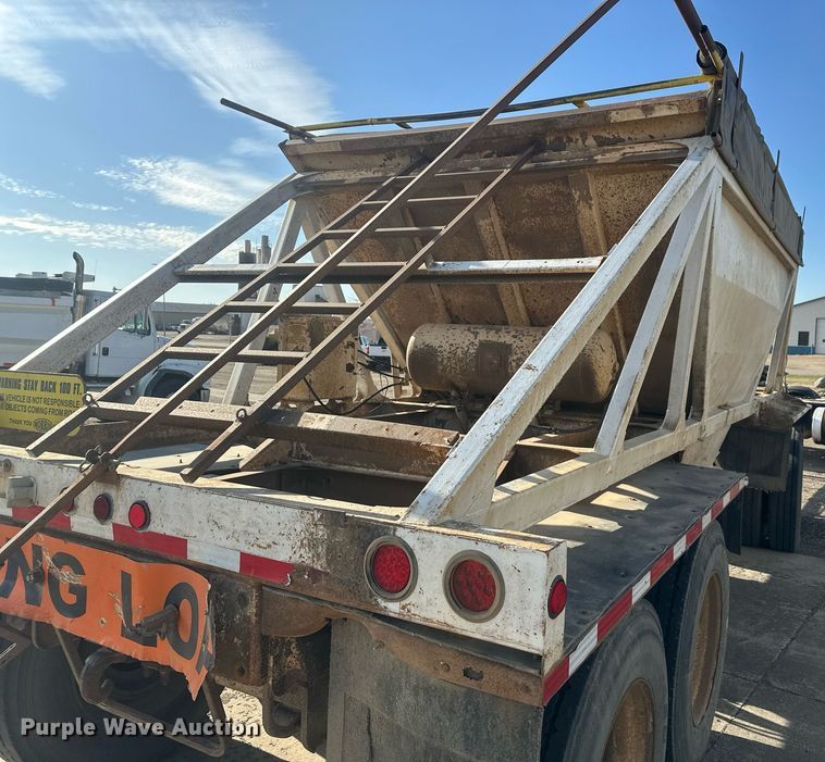 image for item DT7128 1997 Ranch Manufacturing Co bottom dump trailer