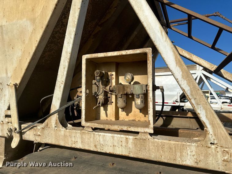 image for item DT7128 1997 Ranch Manufacturing Co bottom dump trailer