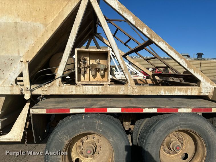 image for item DT7128 1997 Ranch Manufacturing Co bottom dump trailer