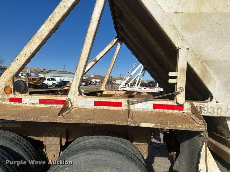 image for item DT7128 1997 Ranch Manufacturing Co bottom dump trailer