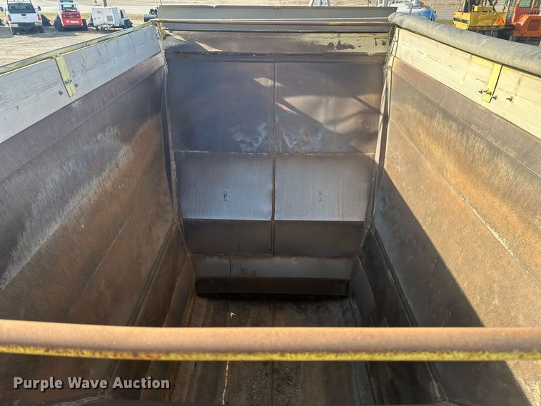 image for item DT7128 1997 Ranch Manufacturing Co bottom dump trailer