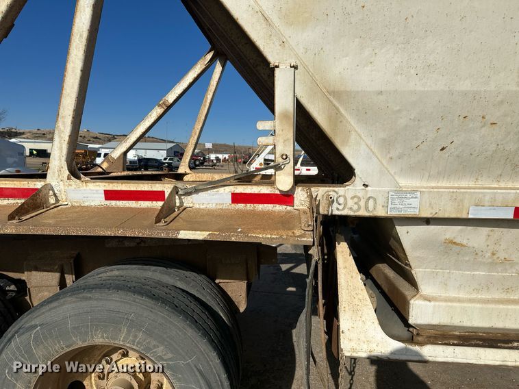 image for item DT7128 1997 Ranch Manufacturing Co bottom dump trailer