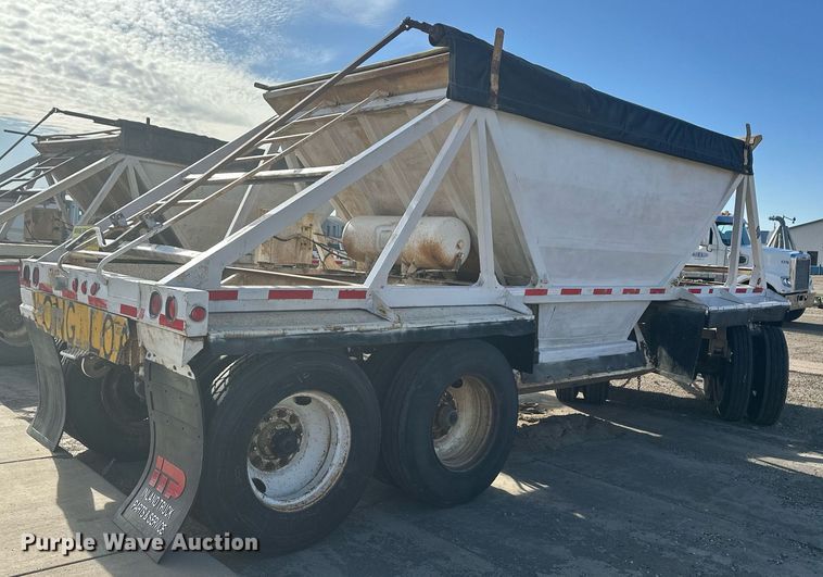 image for item DT7129 1997 Ranch Manufacturing bottom dump trailer