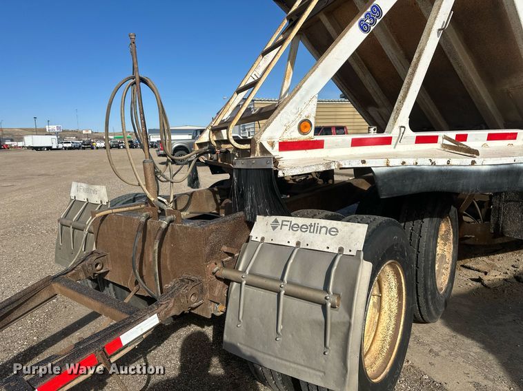 image for item DT7129 1997 Ranch Manufacturing bottom dump trailer