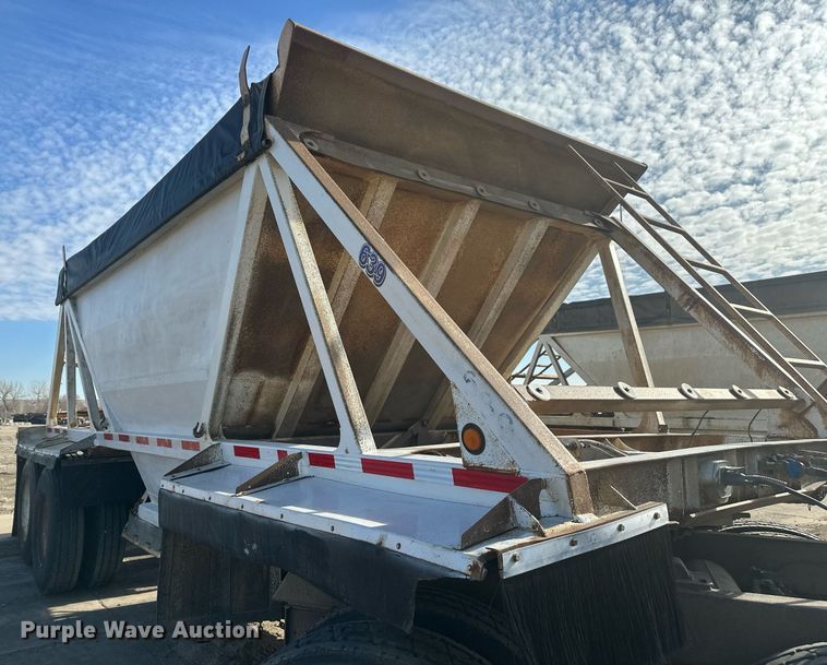 image for item DT7129 1997 Ranch Manufacturing bottom dump trailer