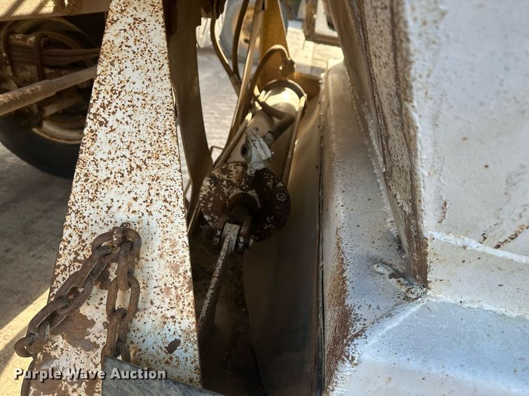 image for item DT7129 1997 Ranch Manufacturing bottom dump trailer