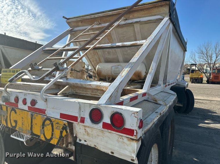 image for item DT7129 1997 Ranch Manufacturing bottom dump trailer