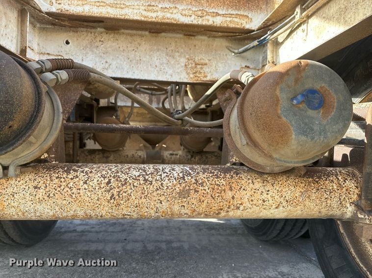 image for item DT7129 1997 Ranch Manufacturing bottom dump trailer