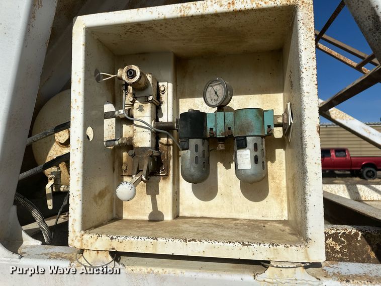 image for item DT7129 1997 Ranch Manufacturing bottom dump trailer