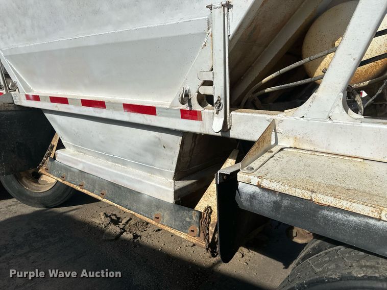 image for item DT7129 1997 Ranch Manufacturing bottom dump trailer