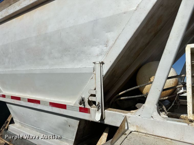 image for item DT7129 1997 Ranch Manufacturing bottom dump trailer