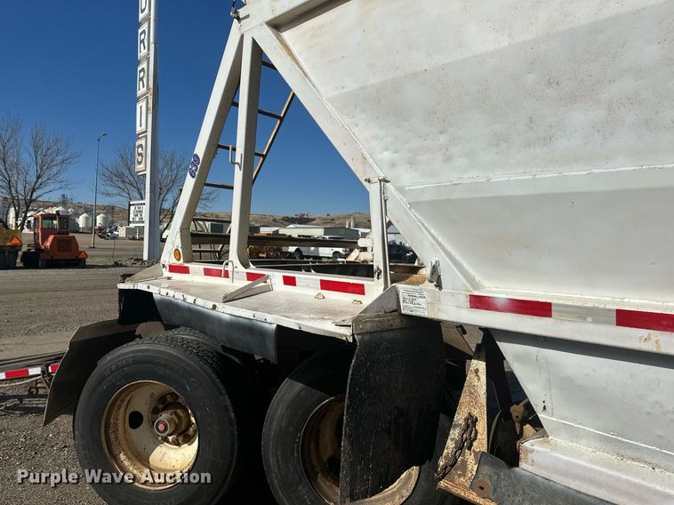 image for item DT7129 1997 Ranch Manufacturing bottom dump trailer