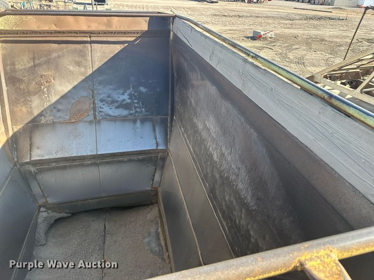 image for item DT7129 1997 Ranch Manufacturing bottom dump trailer