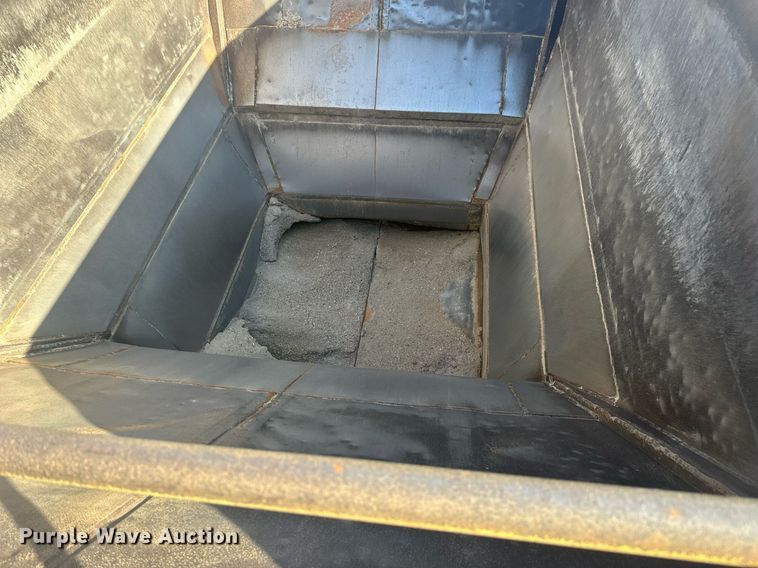 image for item DT7129 1997 Ranch Manufacturing bottom dump trailer