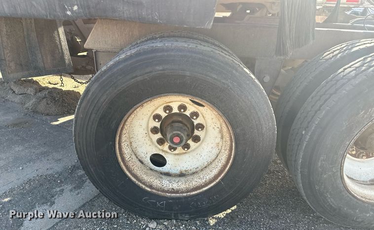 image for item DT7129 1997 Ranch Manufacturing bottom dump trailer