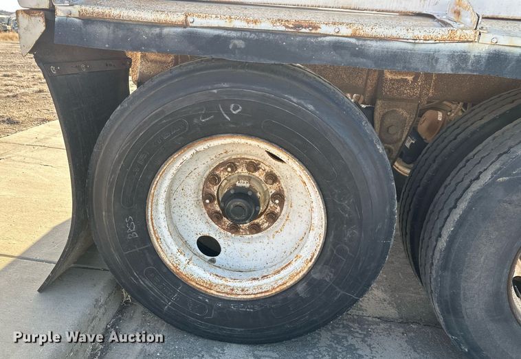 image for item DT7129 1997 Ranch Manufacturing bottom dump trailer