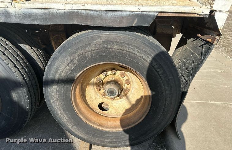 image for item DT7129 1997 Ranch Manufacturing bottom dump trailer