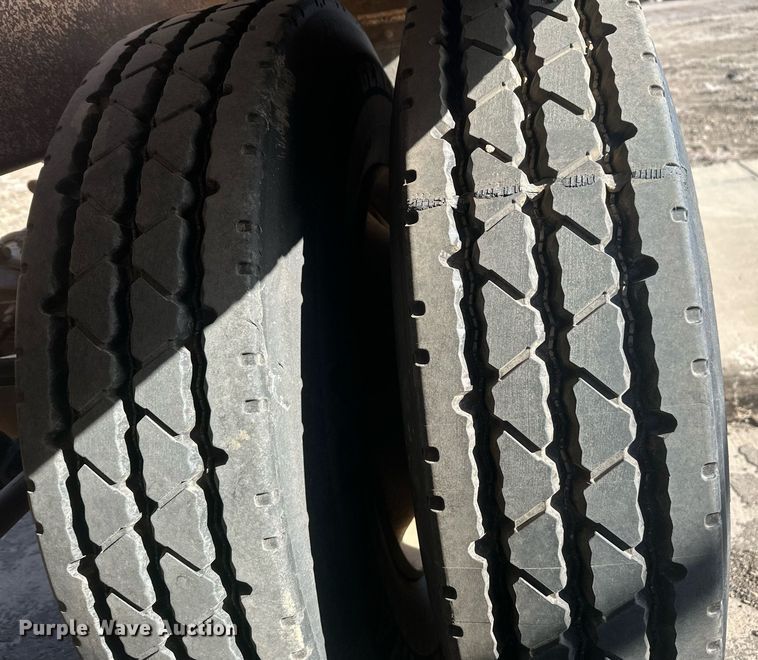 image for item DT7129 1997 Ranch Manufacturing bottom dump trailer