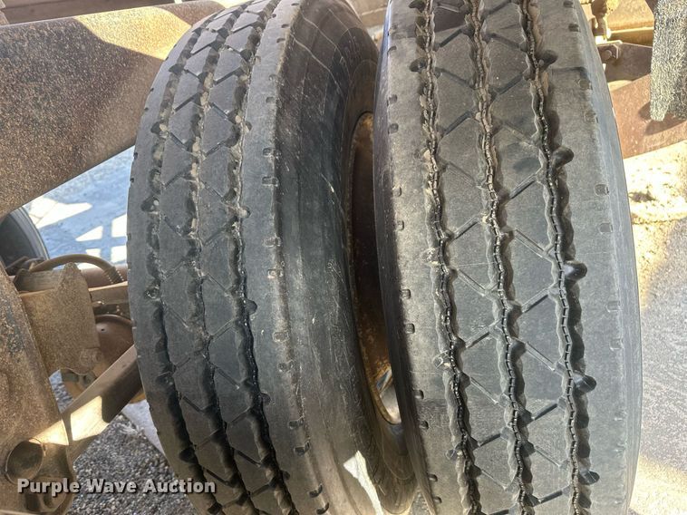 image for item DT7129 1997 Ranch Manufacturing bottom dump trailer