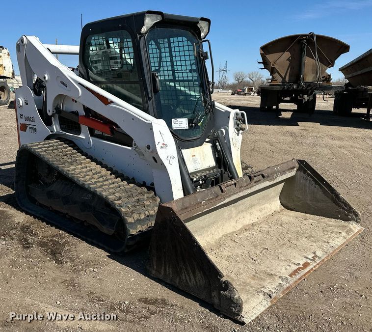 image for item DT7134 2019 Bobcat T770 tracked skid steer loader