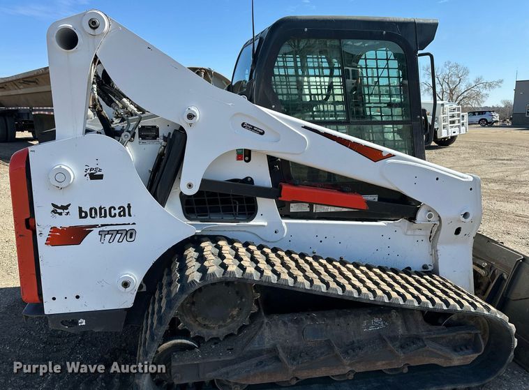 image for item DT7134 2019 Bobcat T770 tracked skid steer loader