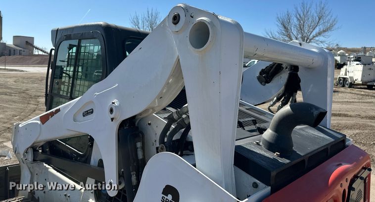 image for item DT7134 2019 Bobcat T770 tracked skid steer loader