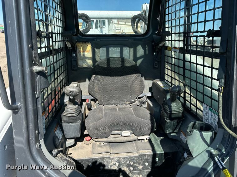 image for item DT7134 2019 Bobcat T770 tracked skid steer loader