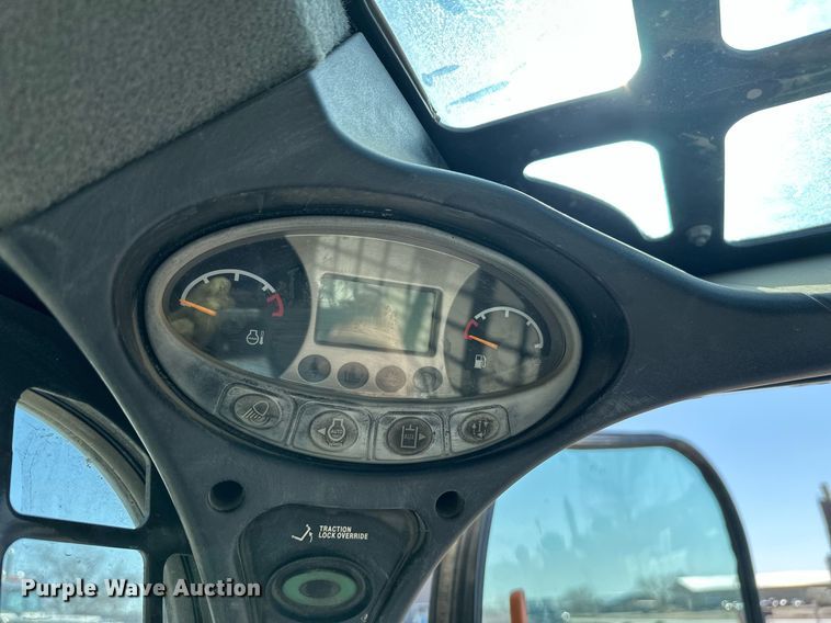 image for item DT7134 2019 Bobcat T770 tracked skid steer loader